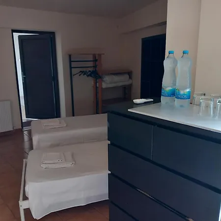 Saint John Sia House *