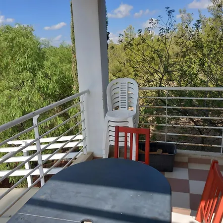 Saint John Sia House *