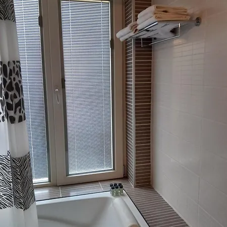 Saint John Sia House